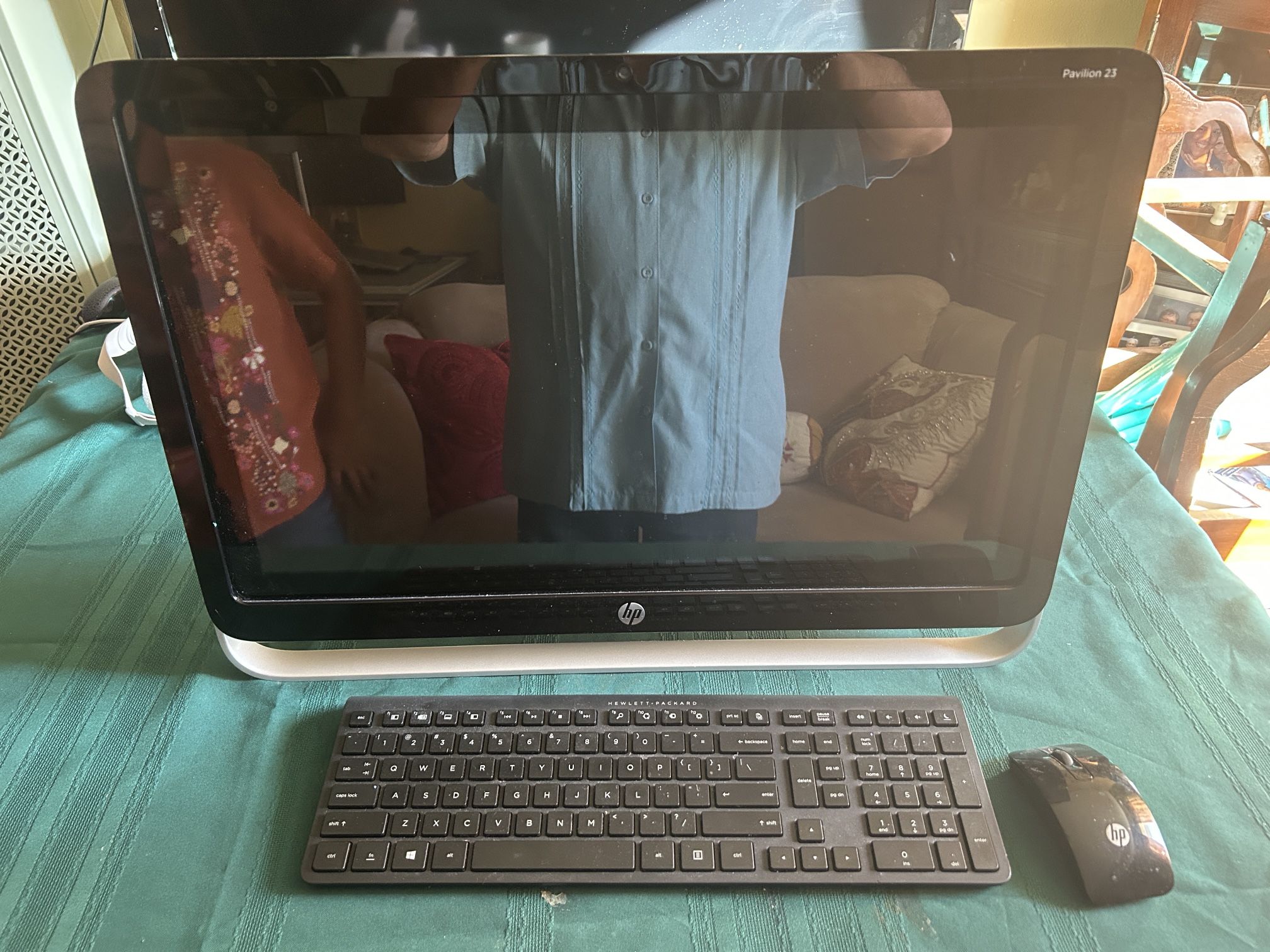 HP Pavilion 23 All in one Pc 