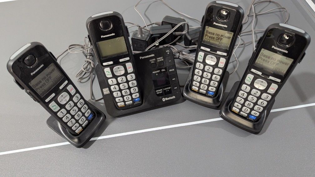 Panasonic KX-TGE260 4 Handsets Cordless Phone + Base, Enhanced Noise Reduction $40