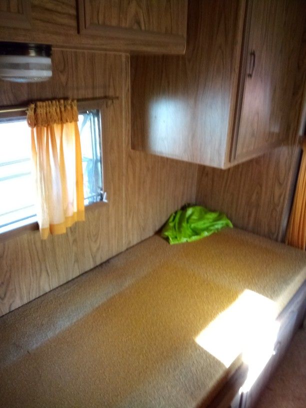 24x8-ft Prowler Trailer Sleep 5 ,6 People