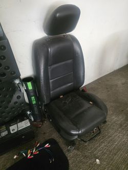 05 09 mustang seat