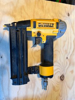 DeWalt 18gage air nailer