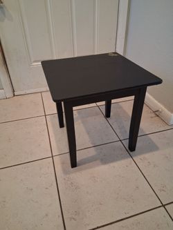 Accent Side Table 17" tall