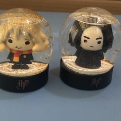 2 Harry Potter Paladone snow globe Warner Bros 3 1/2"