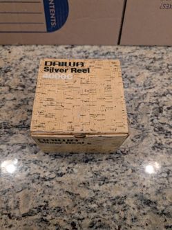 Daiwa 4000C Silver Series Spinning Reel — Original Box & Tools