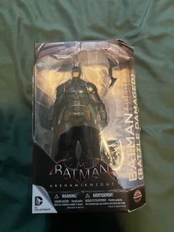 Arkham Knight Battle Damaged Batman Figure