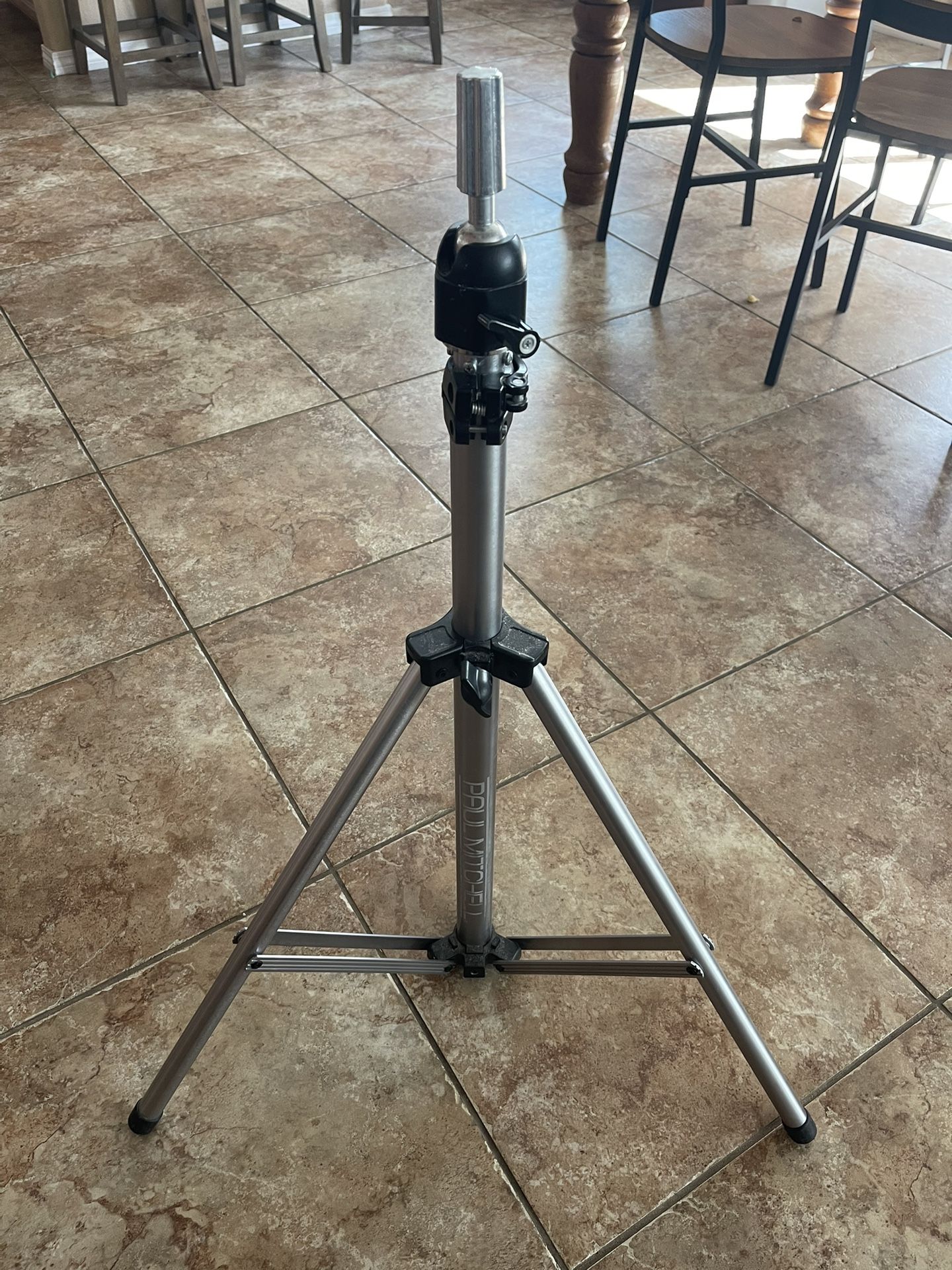 Mannequin Head Stand Paul Mitchell