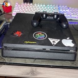 Ps4 Slim W/ Turtle Beach Headset 