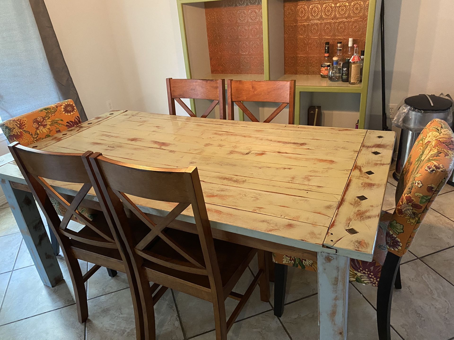 Dining Room Table with 6 chairs.