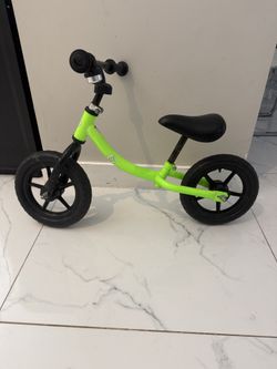 Kids Green Balance Bike – No Pedals – Adjustable
