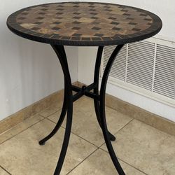 Outdoor Table 🔺Like New🔺