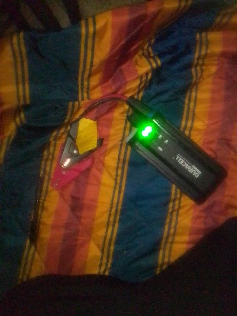 Duracell 1100 Peak Watt Lithiumion Jump Starter