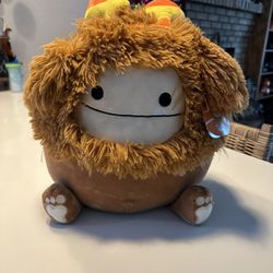 Squishmallow Benny Candy Corn 