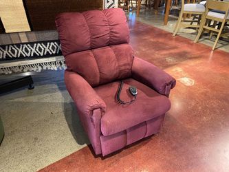 LA-Z-BOY Lift Chair in Raspberry