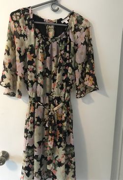 LAUREN CONRAD Crepe floral dress SIZE LARGE
