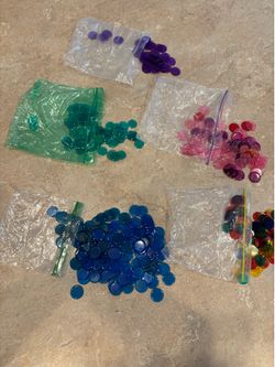 100’s of plastic counters, game pieces – like new, school, teacher, child, math