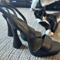 Madden Girl - Black Heel - Size 7.5 - Like New