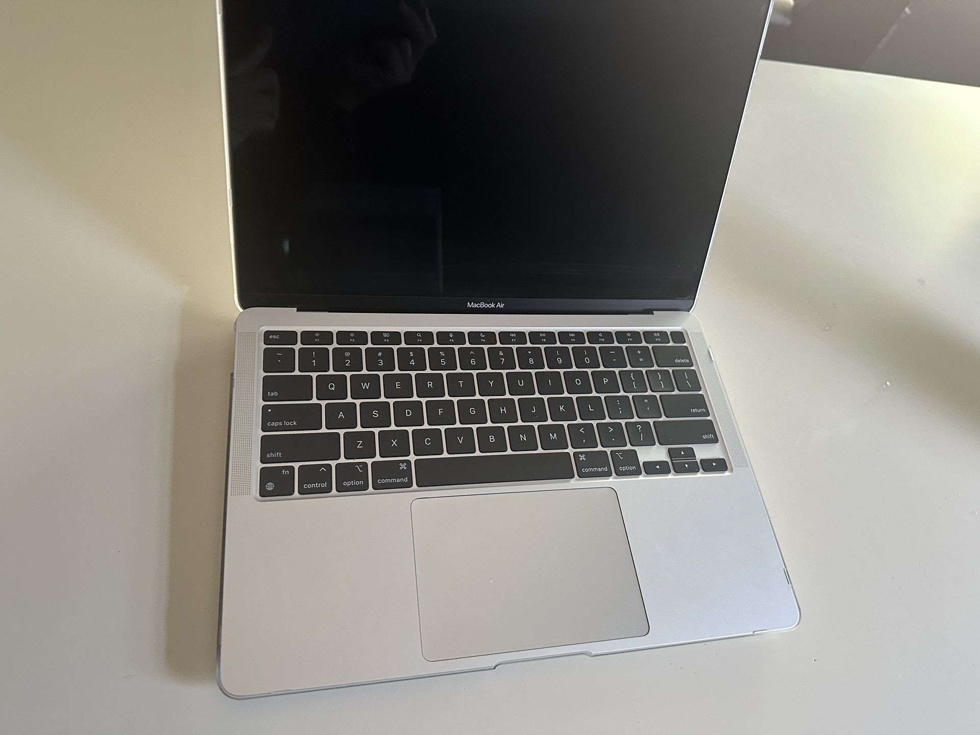 macbook air 13.3” with clear case