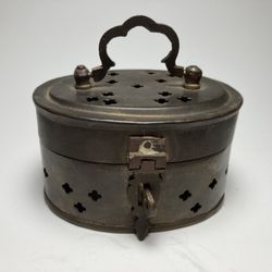 Cricket box