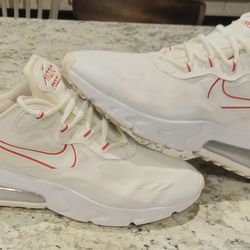 100% AUTHENTIC Women’s Nike Air Max 270 React size 11 $30
