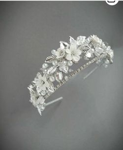 Bridal Tiara & Matching Wedding Accessory Set – New