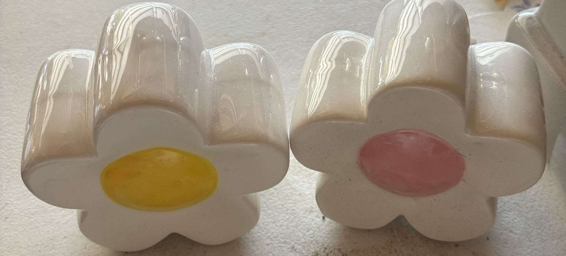 Daisy Salt And Pepper Shakers