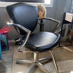 Salon Chair. Prefect Condition 