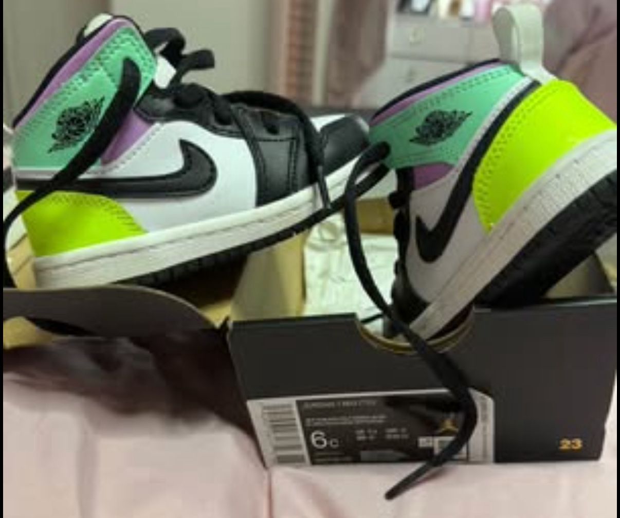 Air Jordan 1 Mid "Pastel Black Toe" – Toddler Size 6C