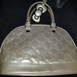 HELLO KITTY LOUNGEFLY