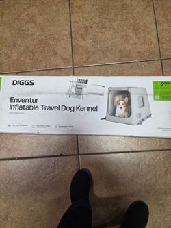 Inflatable travel dog kennel