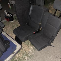 Nissan Armada 08 Middle Seat For Sell