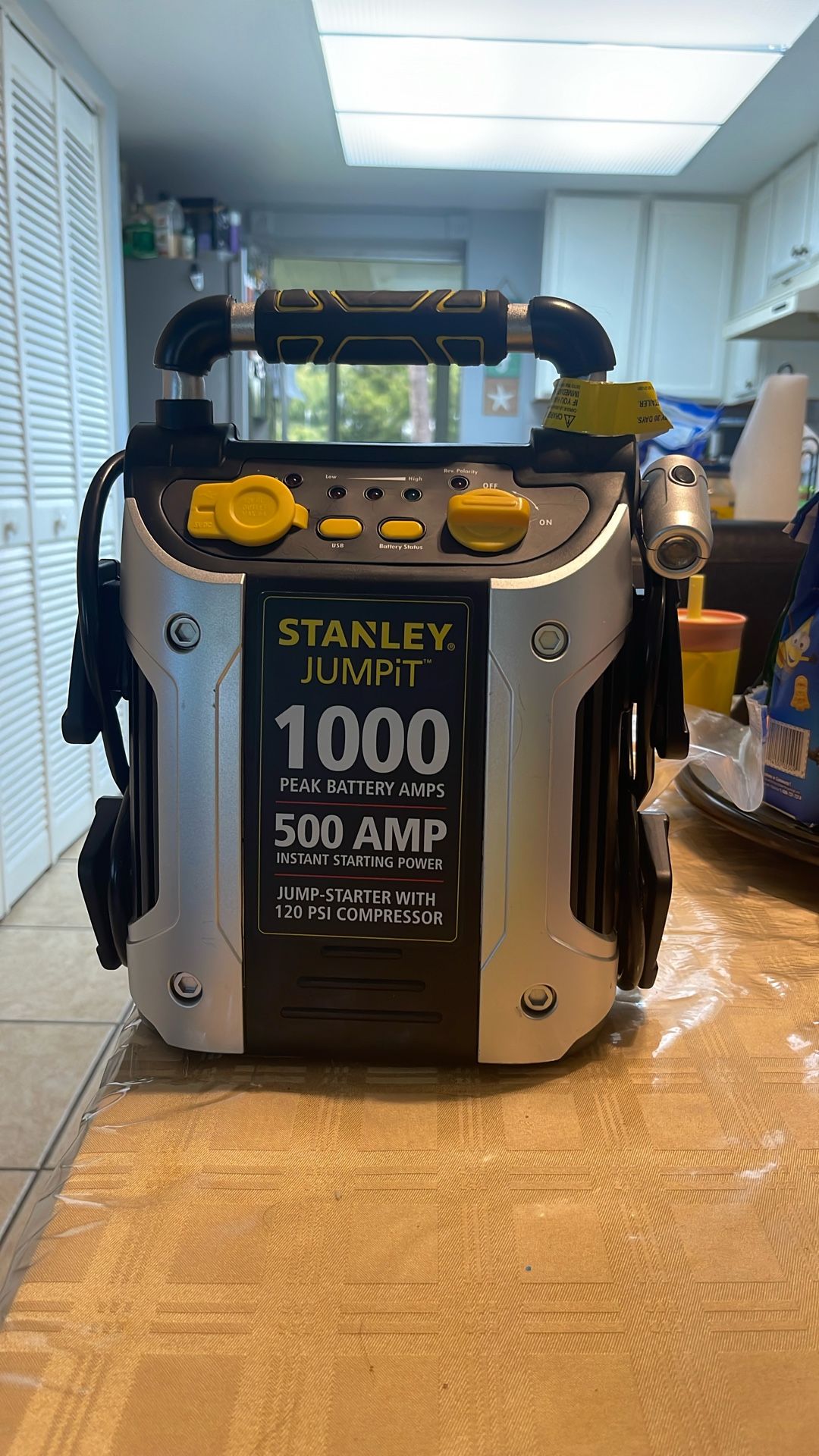 STANLEY JUMPIT -JUMP STARTER
