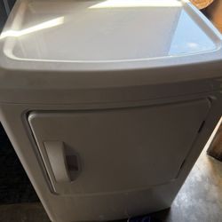 INSIGNIA Electric Dryer BRAND NEW