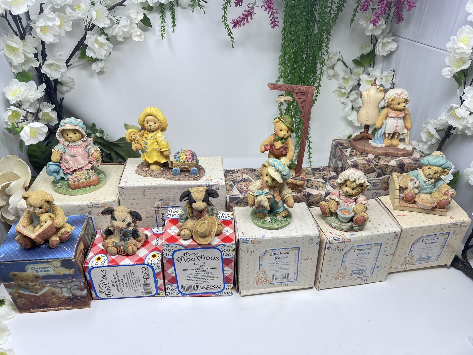 C10 Lot of 10 Cherished Teddies & Mary’s Moo Moos Figurines w/ Original Boxes – Excellent Condition 