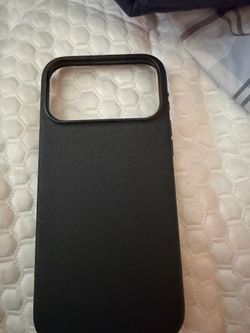 Slim IPhone 17 pro max case