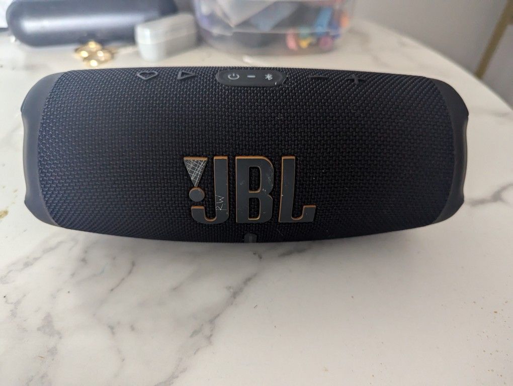 JBL Charge 5 Wifi