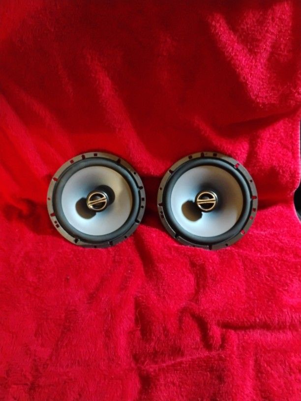 ALPINE 61/2 . 4 .OHM. 250 Watts 2 Way .$ 20