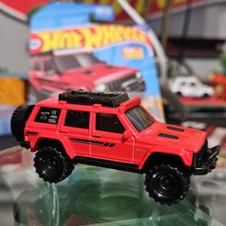 Hot Wheels Mainline Jeep Cherokee 1995 Wheels Swap With Real Riders