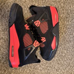 Air Jordan 4 Retro "Red Thunder" (PreOwned Excellent 