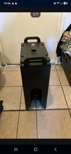 Cambro 500LCD110 (4.75Gal. Black) Hot or Cold Beverage Dispenser