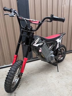 Used Hyper HPR350 Dirt Bike 24 Volt Electric Motorcycle for Kids Used working good Comes with a full charge so u no it works Has some rust spots Only