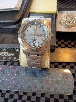 Timex quartz watch used in excellent condition made out of stainless steel