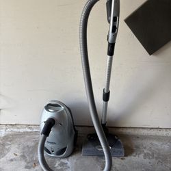 Simplicity Canister, Vacuum Cleaner