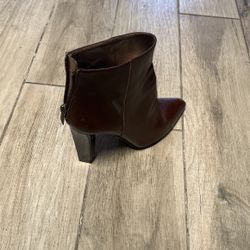 Diane Furstebern boots brown and black size 8.5. $50.00