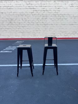 Cocktail Table with Spandex Cover and Stool