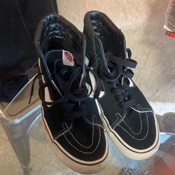 Skate Hi Vans $20