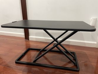VIVO ADJUSTABLE STANDING DESK ($100 Value on AMAZON) LIKE NEW