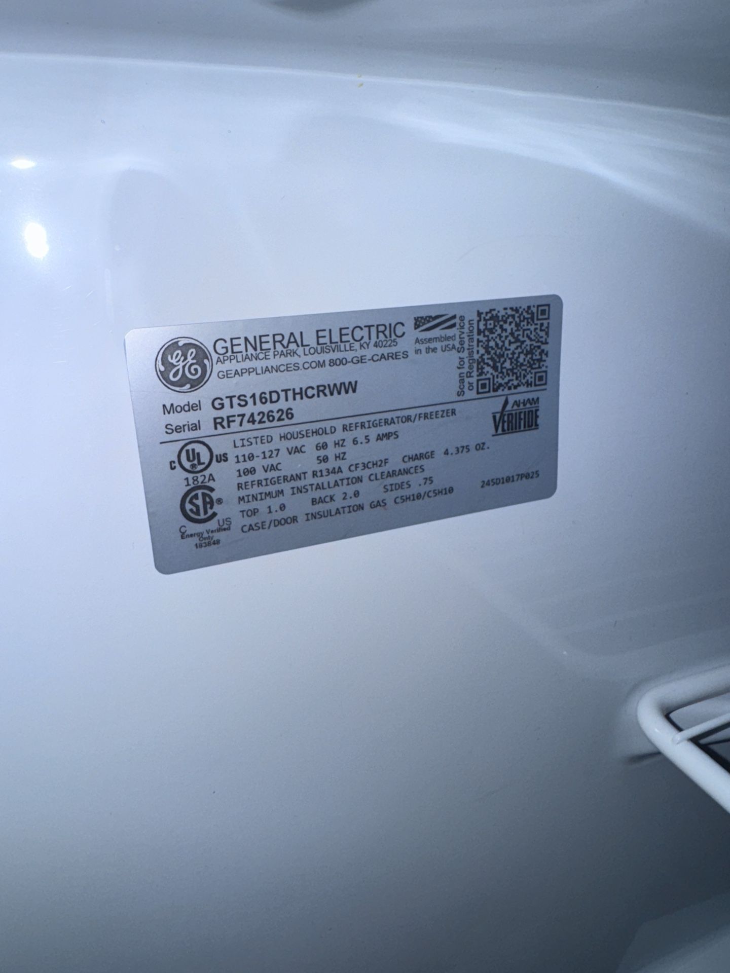 GE 15.5 Cu. Ft. Top Freezer Refrigerator