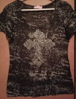 Lady Black Short Sleeve Top Sz Med $5 MPU SERIOUS INQUIRIES ONLY