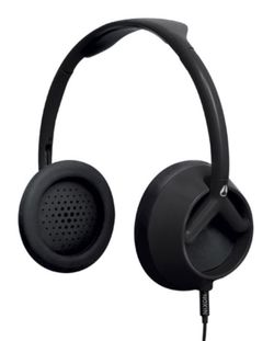 Nixon Trooper 3-Button Mic Matte Black Headphones, charging cable and travel case   AN UNSTOPPABLE FORCE An unstoppable force of sight and sound, wit