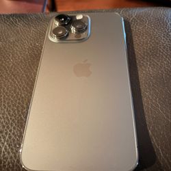 Unlocked Apple 🍏 iPhone 13 Pro (Graphite) 128GB - Great Condition
